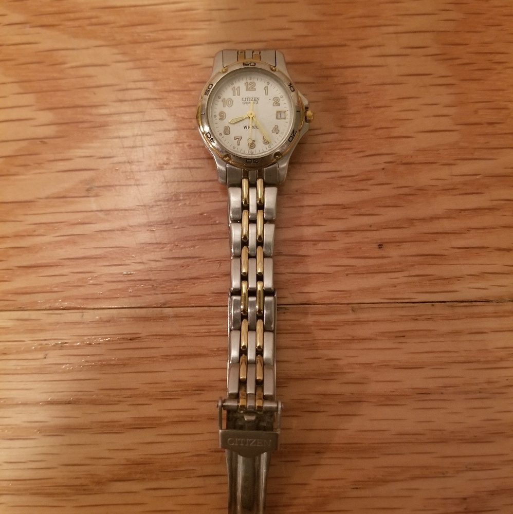 Citizen Watch - Picture 2 of 3